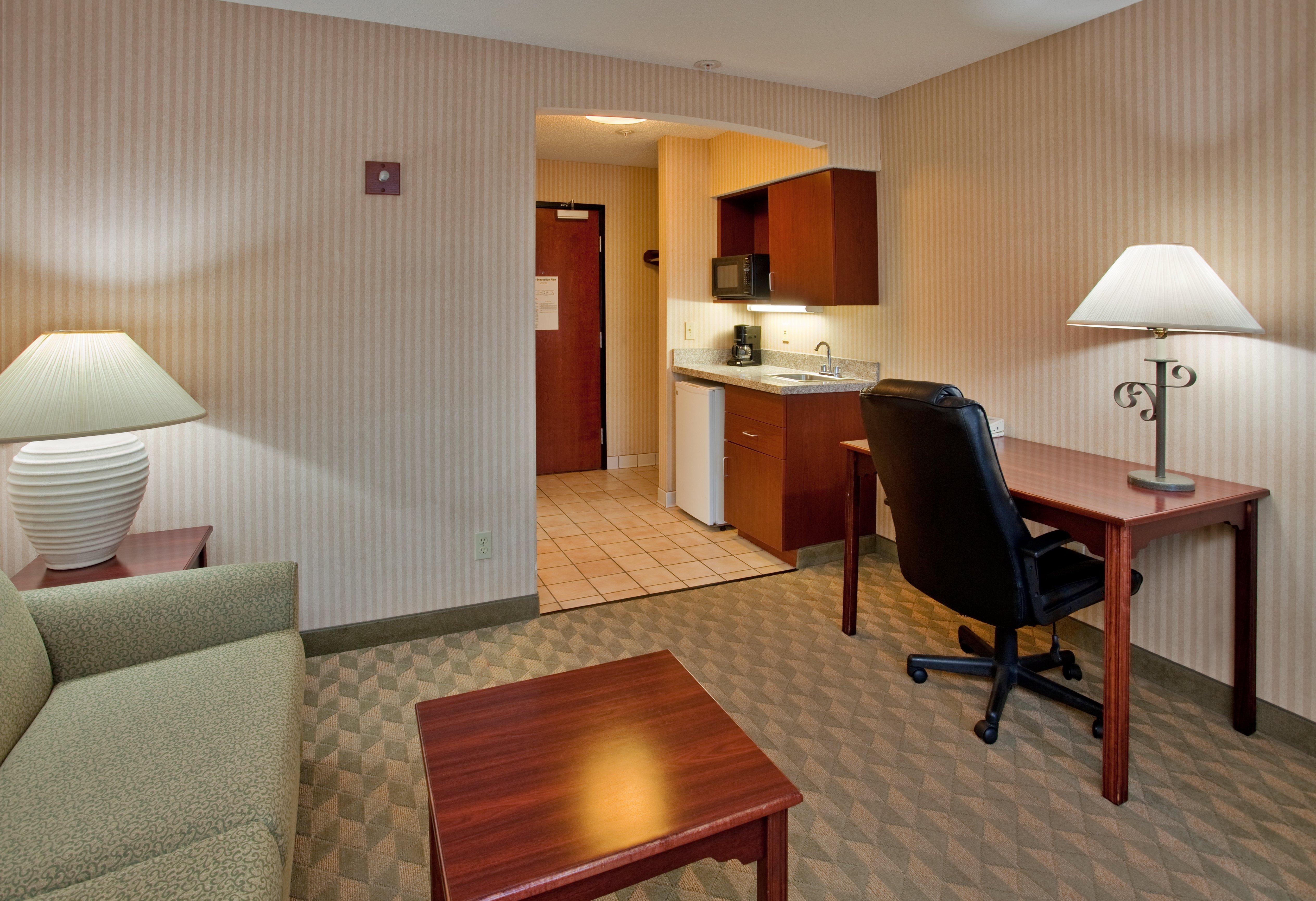 Spark By Hilton Lansing Exterior photo