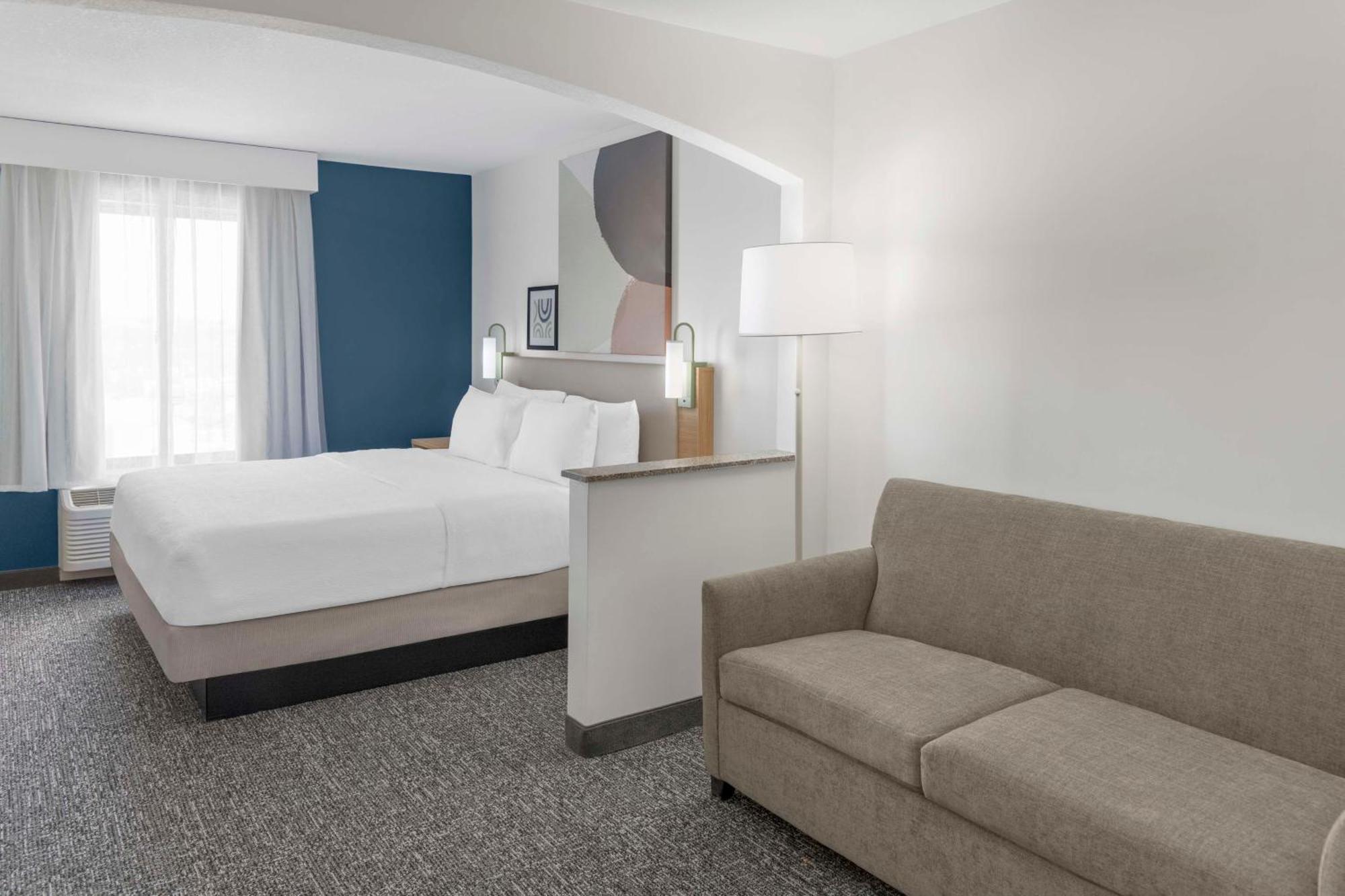 Spark By Hilton Lansing Exterior photo