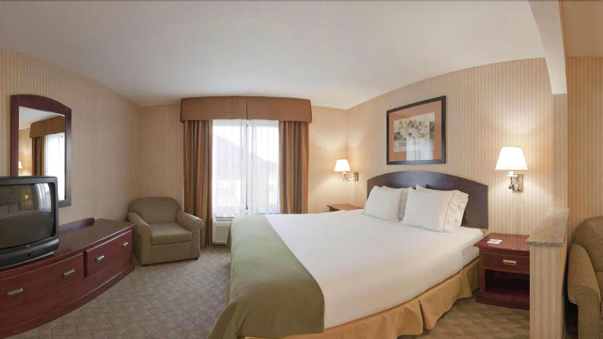 Spark By Hilton Lansing Exterior photo